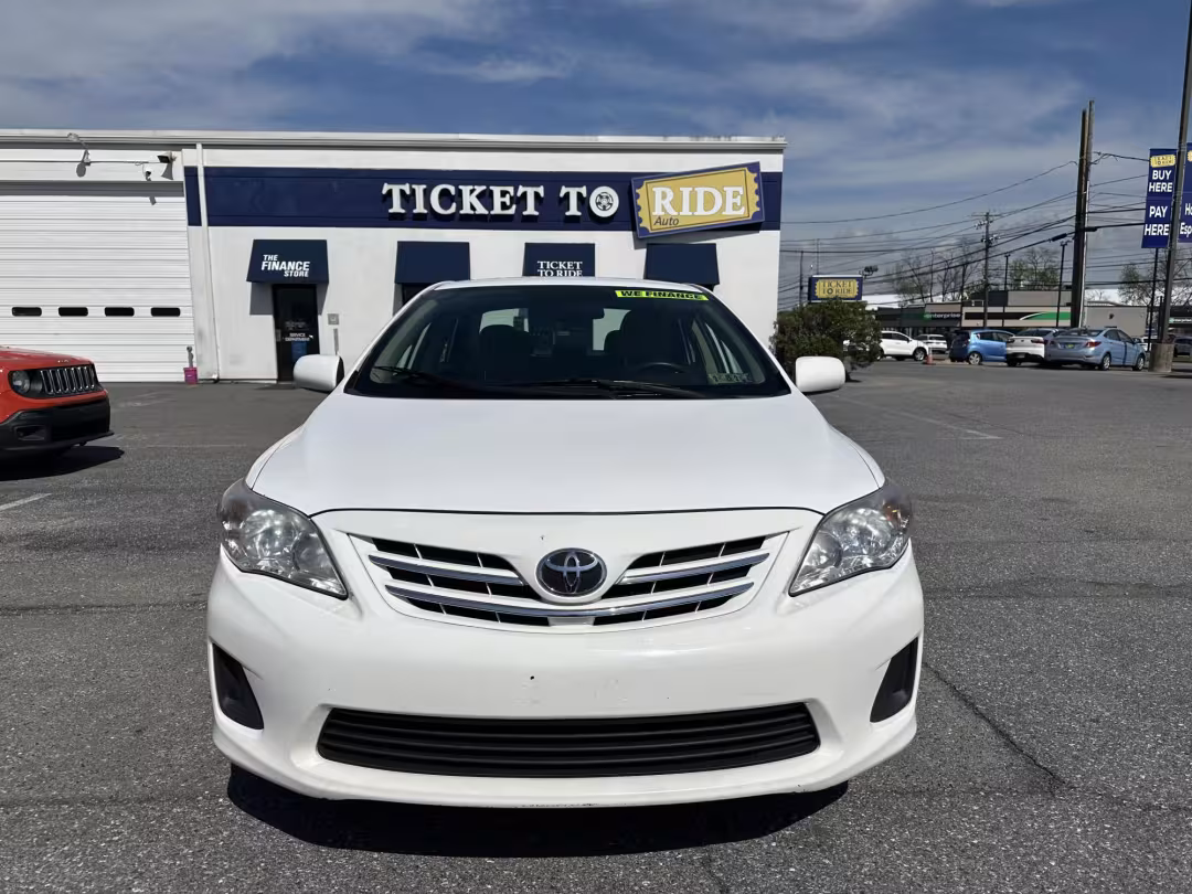2013 Toyota Corolla - 2T1BU4EE5DC118257 - Image #1