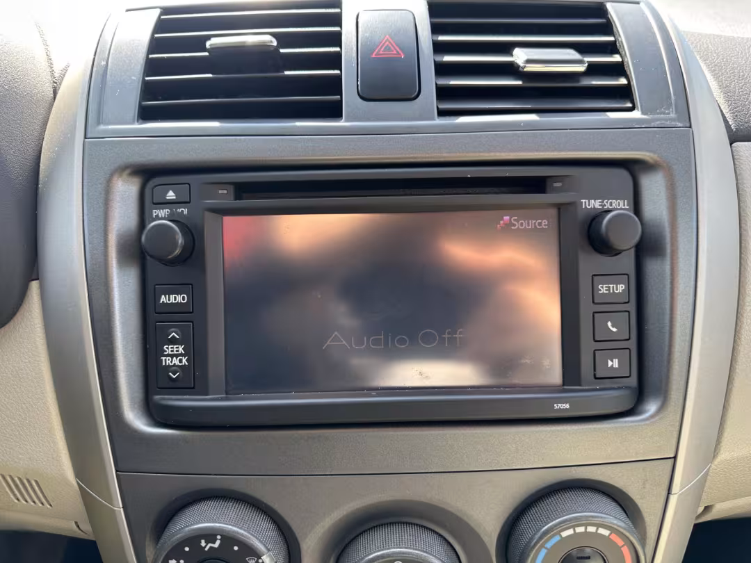 2013 Toyota Corolla - 2T1BU4EE5DC118257 - Image #18