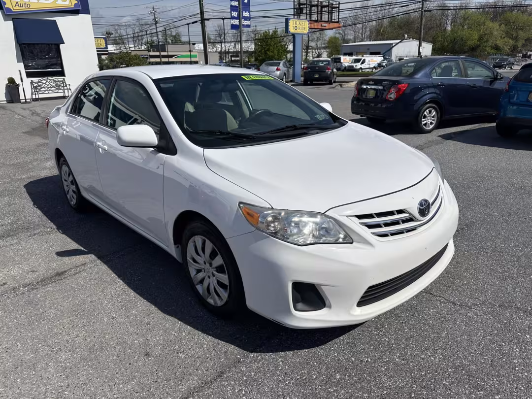 2013 Toyota Corolla - 2T1BU4EE5DC118257 - Image #2